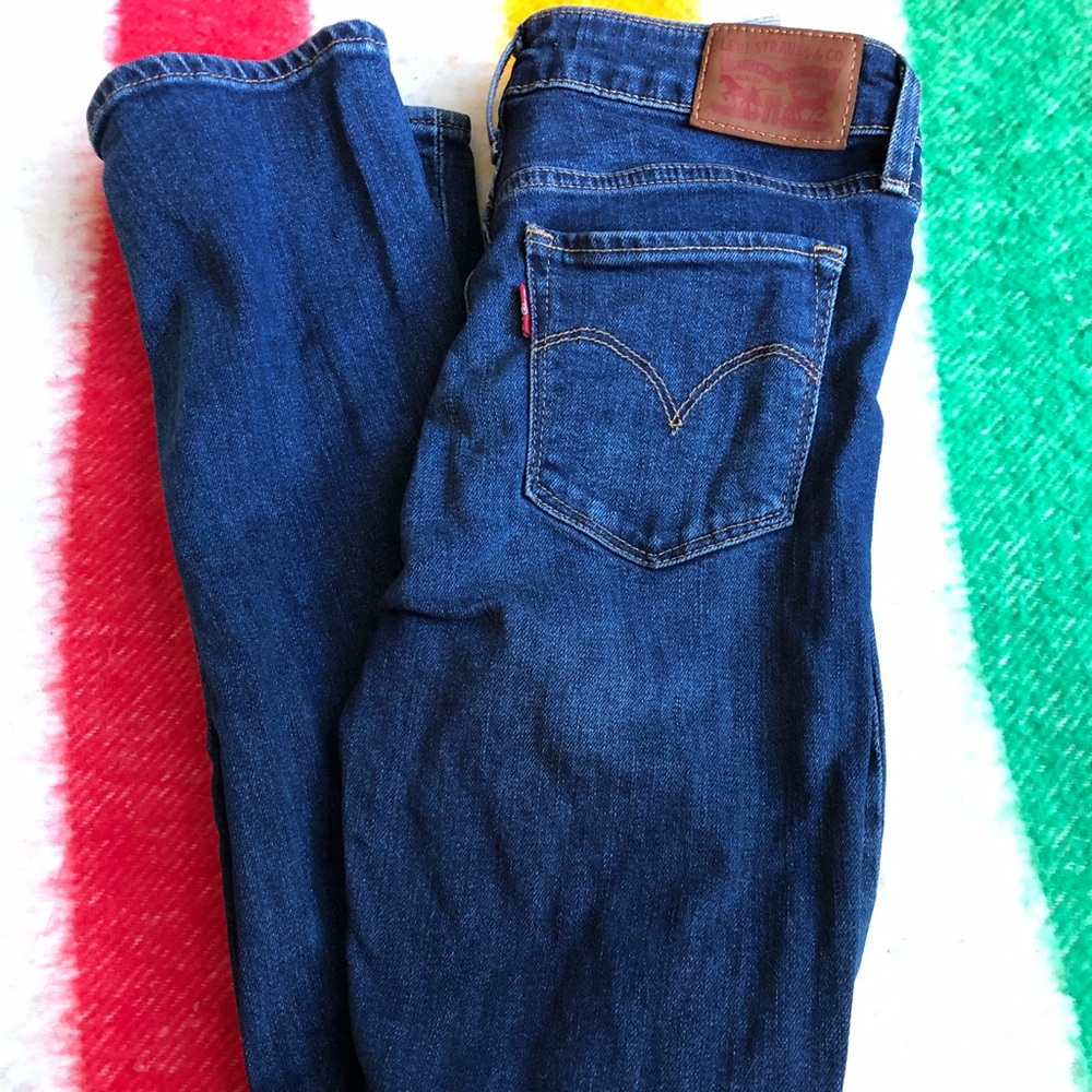 Sz 24 Levi’s 712